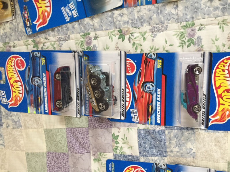 Illustration for article titled Enormous Die-Cast Collection - Box 45 - Let the Hot Wheels Roll...